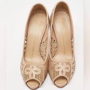 Giuseppe Zanotti beige leather, and net Sharon peep-toe pumps size 38